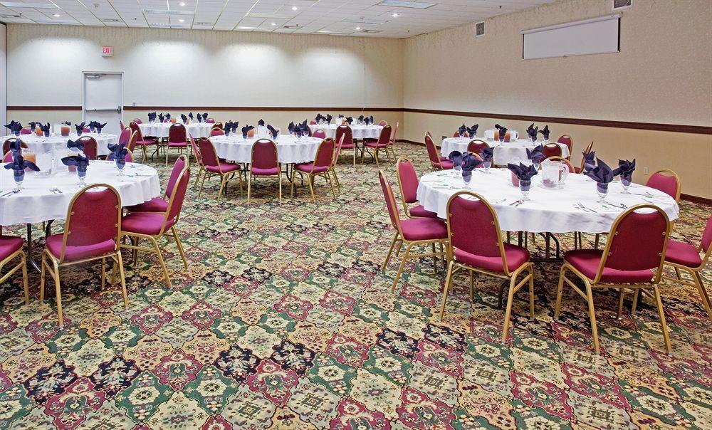 Country Inn & Suites By Radisson, Sidney, Ne 레스토랑 사진